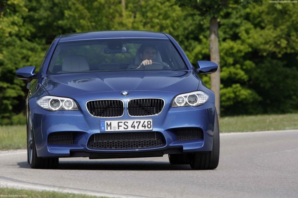 Driving Luxury: The 2012 BMW M5