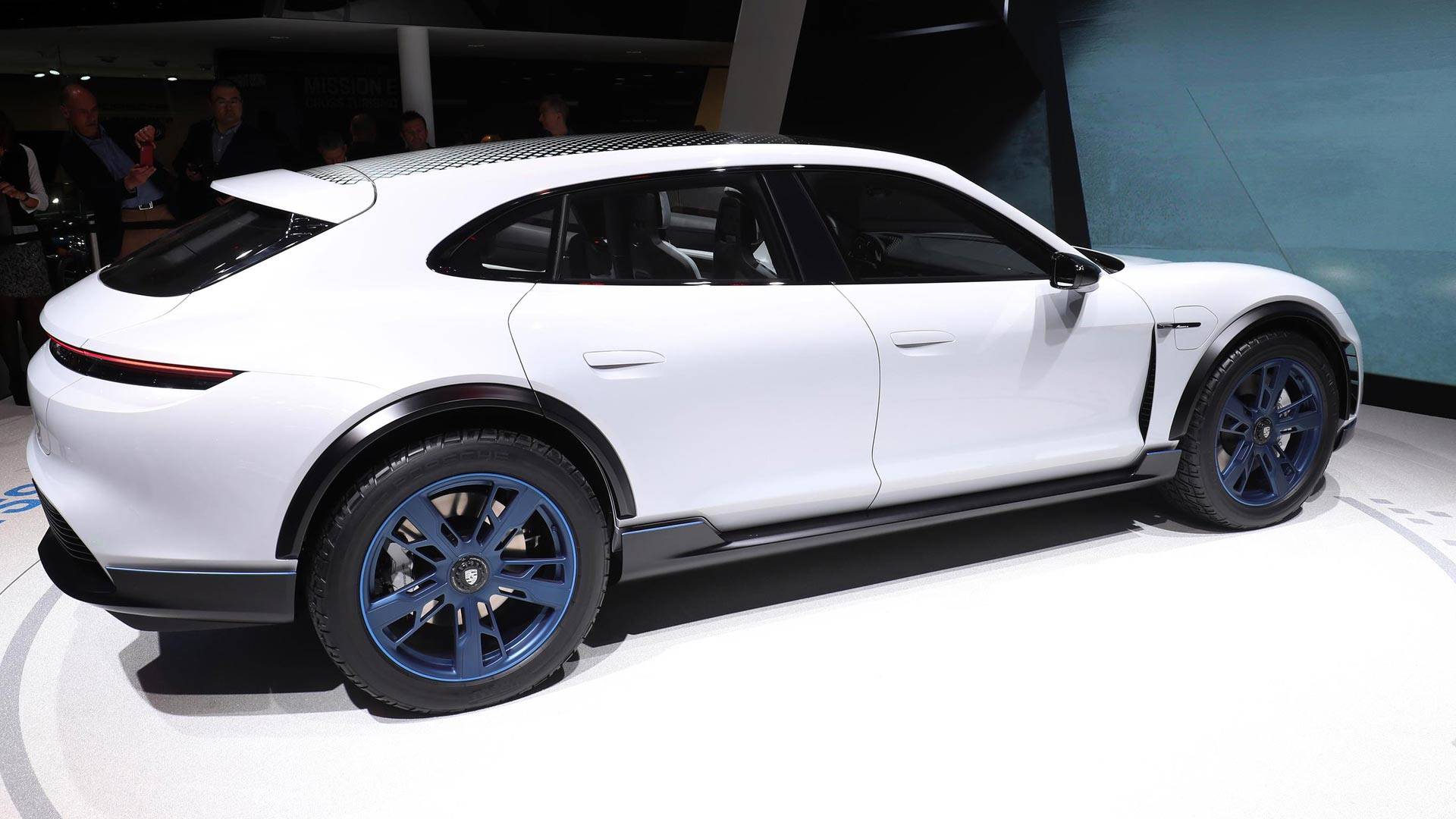 2018 Porsche Mission E Cross Turismo Concept