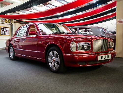 The Luxurious 2000 Bentley Arnage Red Label: Unparalleled Excellence