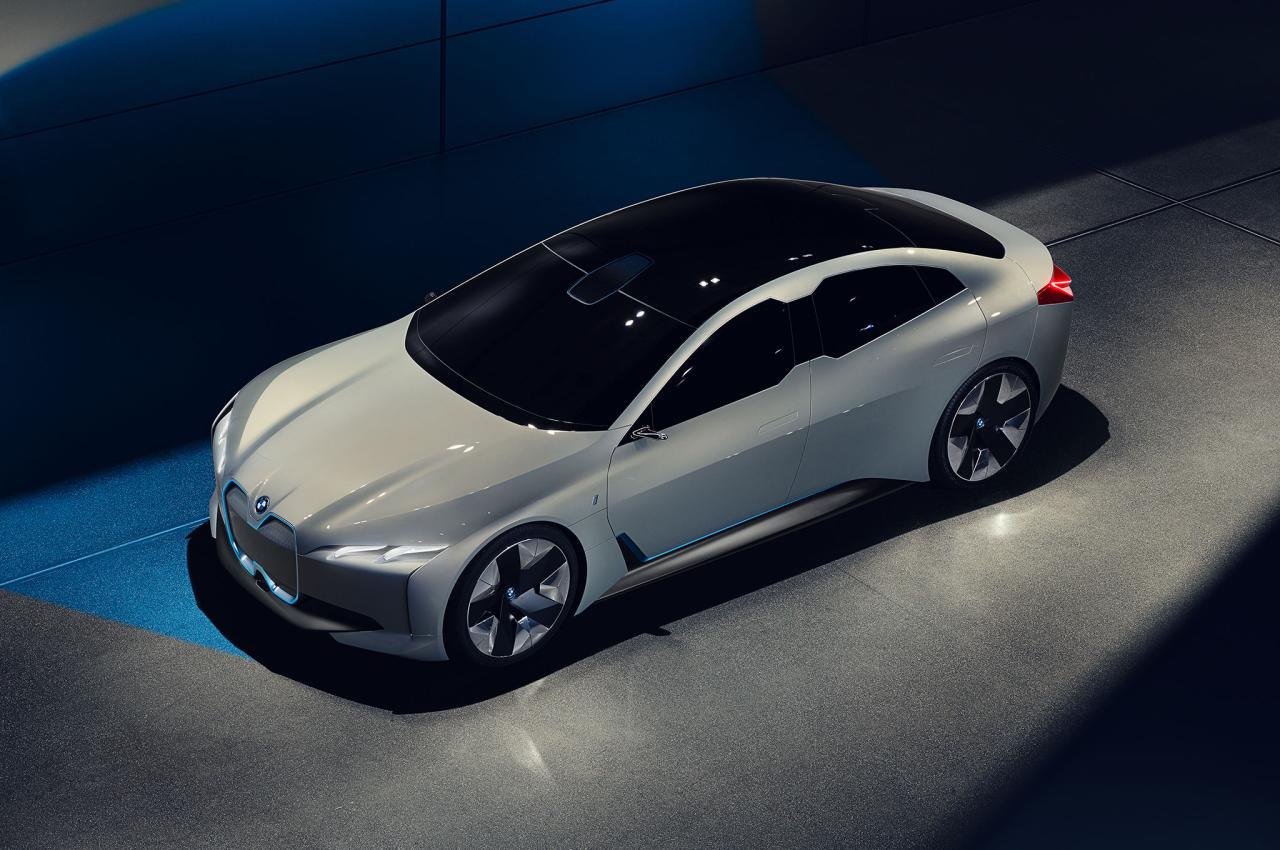 A Glimpse Into The Automotive Future: The 2017 BMW I Vision Dynamics Concept