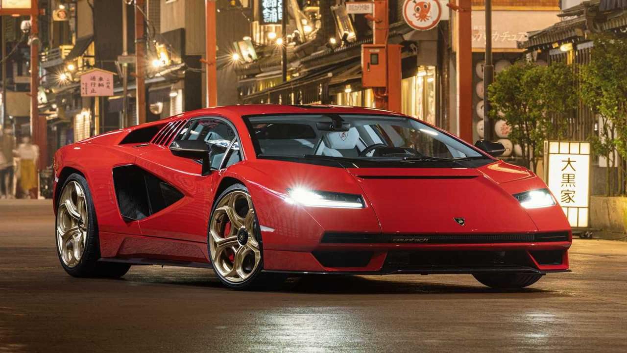 2022 Lamborghini Countach LPI 800 4